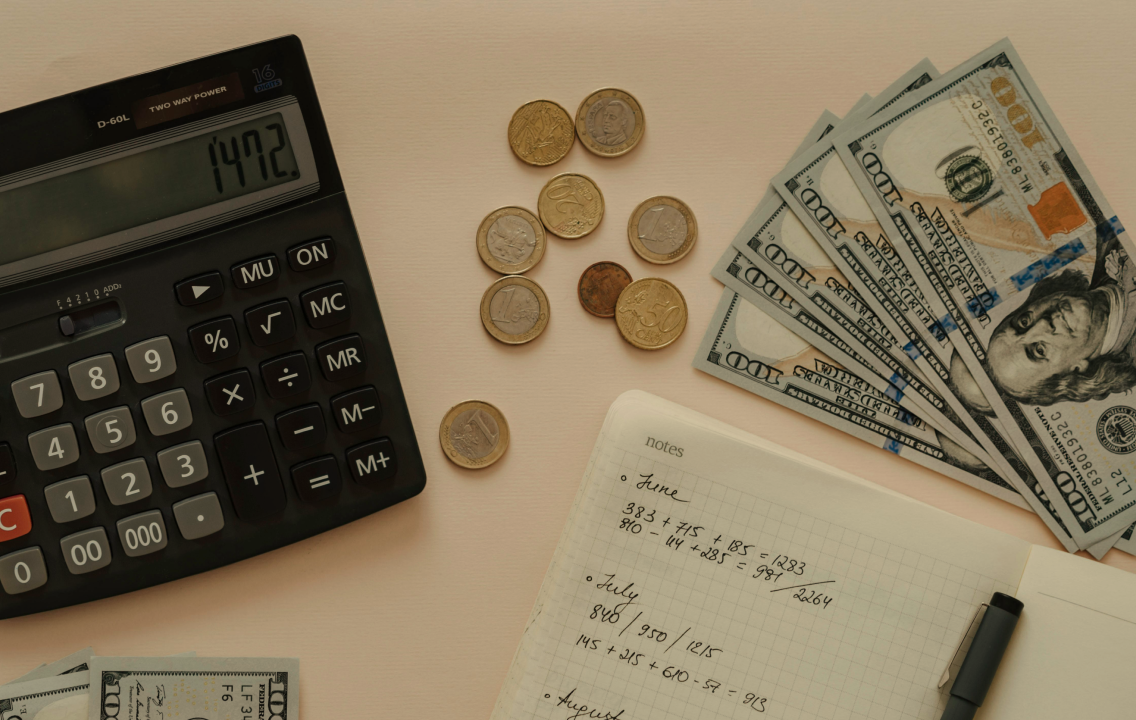 In-House vs. Outsourced Finance: Choosing the Right Model